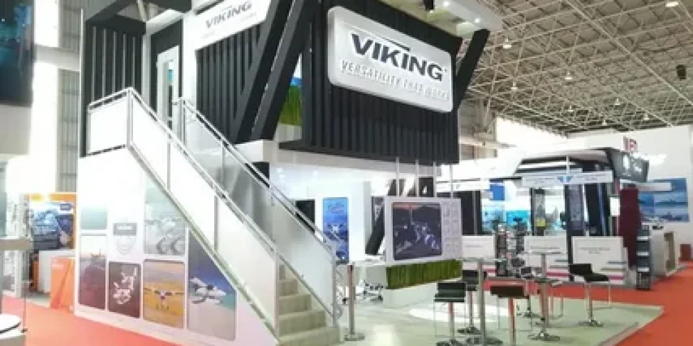 Double deck exhibition stand